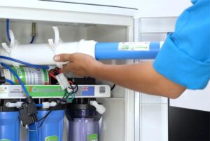 Thay RO máy lọc nước bao nhiêu tiền? Báo giá chi tiết từ Điện lạnh Thành Nam