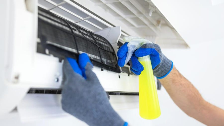 Dịch vụ phân biệt vệ sinh và bảo dưỡng điều hòa tại Thạch Thất