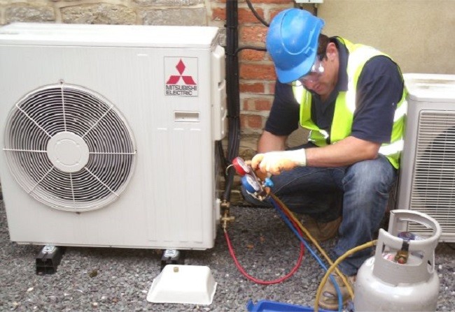 Bơm gas điều hòa cho nhiều dòng máy tại Hà Nội