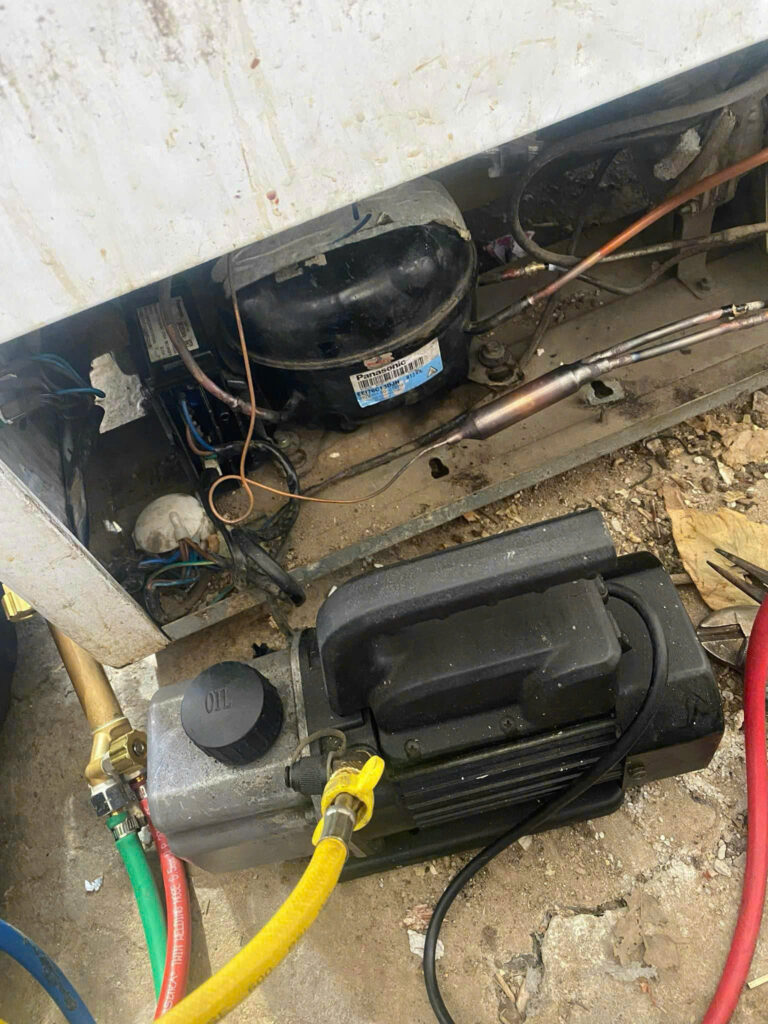 Bơm gas tủ lạnh tại Phúc Thọ