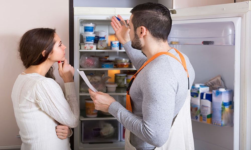 Những Dấu Hiệu Nên Gọi Thợ Kiểm Tra Tủ Lạnh Sớm