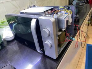 Nguyên Nhân Tại Sao Lò Vi Sóng Electrolux Không Nóng & Cách Khắc Phục Nhanh | Điện Lạnh Thành Nam